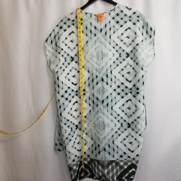 Joe Fresh  lightweight semi sheer cover up with pockets - Picture 5 of 9